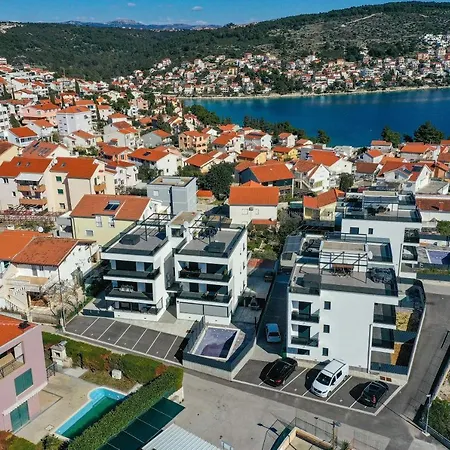 Luxury Pia With Swimming Pool And Grill Apartamento