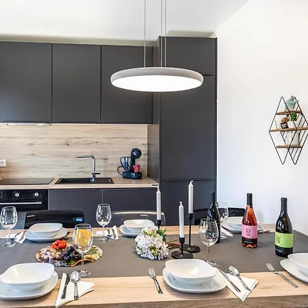 Luxury Pia With Swimming Pool And Grill Apartamento *