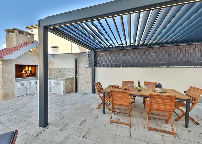 Luxury Pia With Swimming Pool And Grill Apartmán *