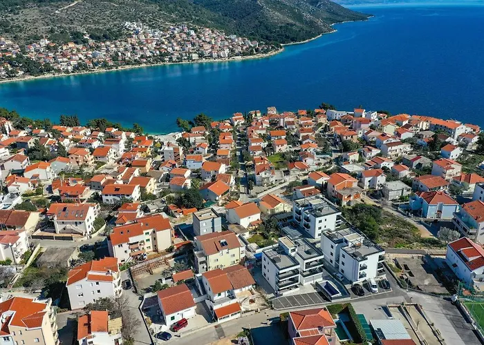 Apartmán Luxury Pia With Swimming Pool And Grill