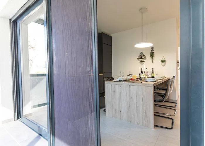 Luxury Pia With Swimming Pool And Grill * Trogir